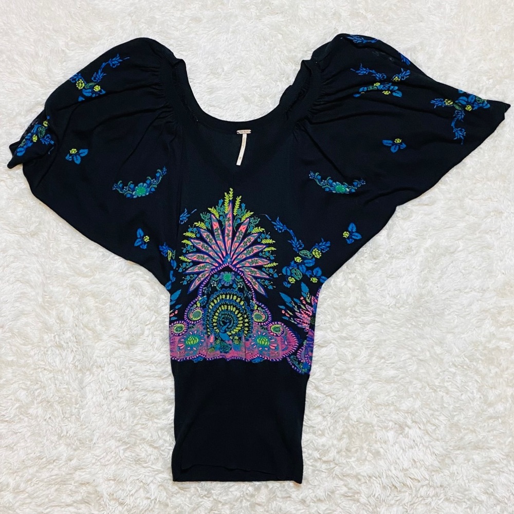 🌵Free People Butterfly Sleeve Top